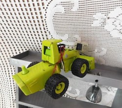 GREEN BUDDY L LOADER A